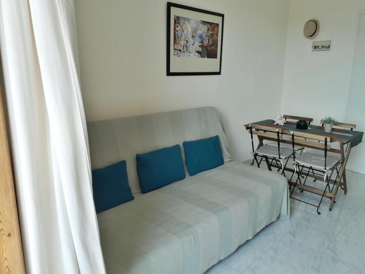 Forest & Sea Apartment Порос Экстерьер фото